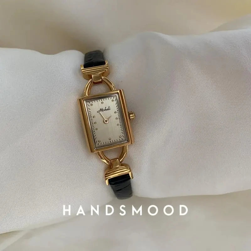 Women's Watch Luxury Fashion Leather Strap Women's Watch High Quality Elegant Women's Watch Luxury Gold and Silver