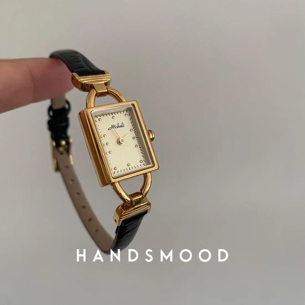 Women's Watch Luxury Fashion Leather Strap Women's Watch High Quality Elegant Women's Watch Luxury Gold and Silver