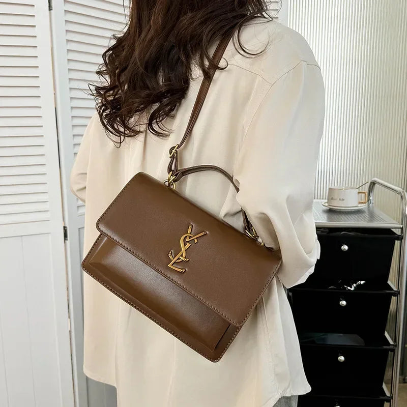 High-End Leather Women Diaper Bag Classic Designer Paris Casual Simple Vintage Trendy Design with Adjustable Shoulder Strap