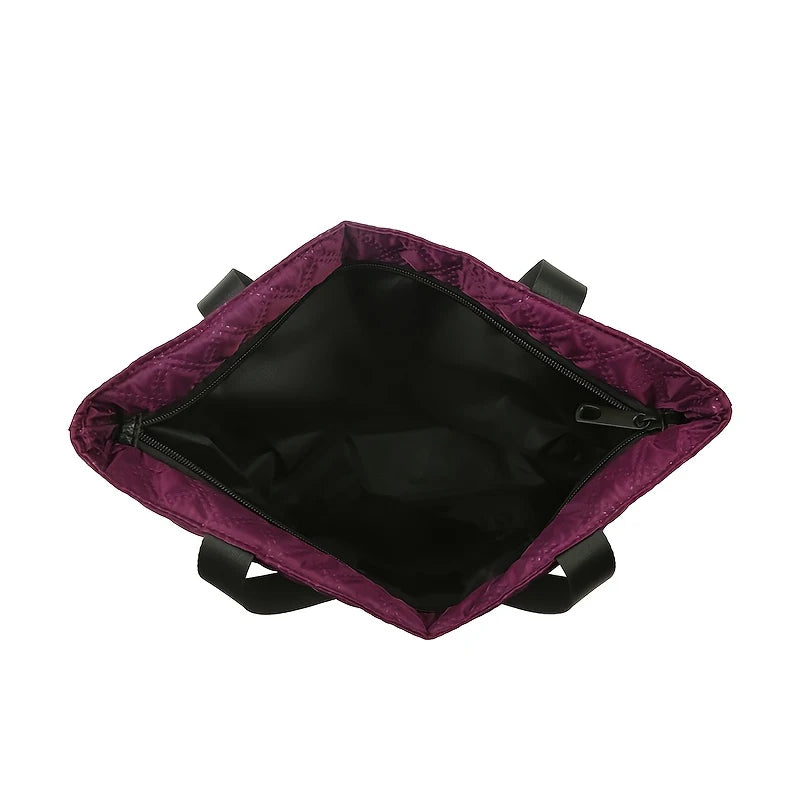 Ladies' fashionable commuter-style shoulder bag is selling well. It's a handbag.