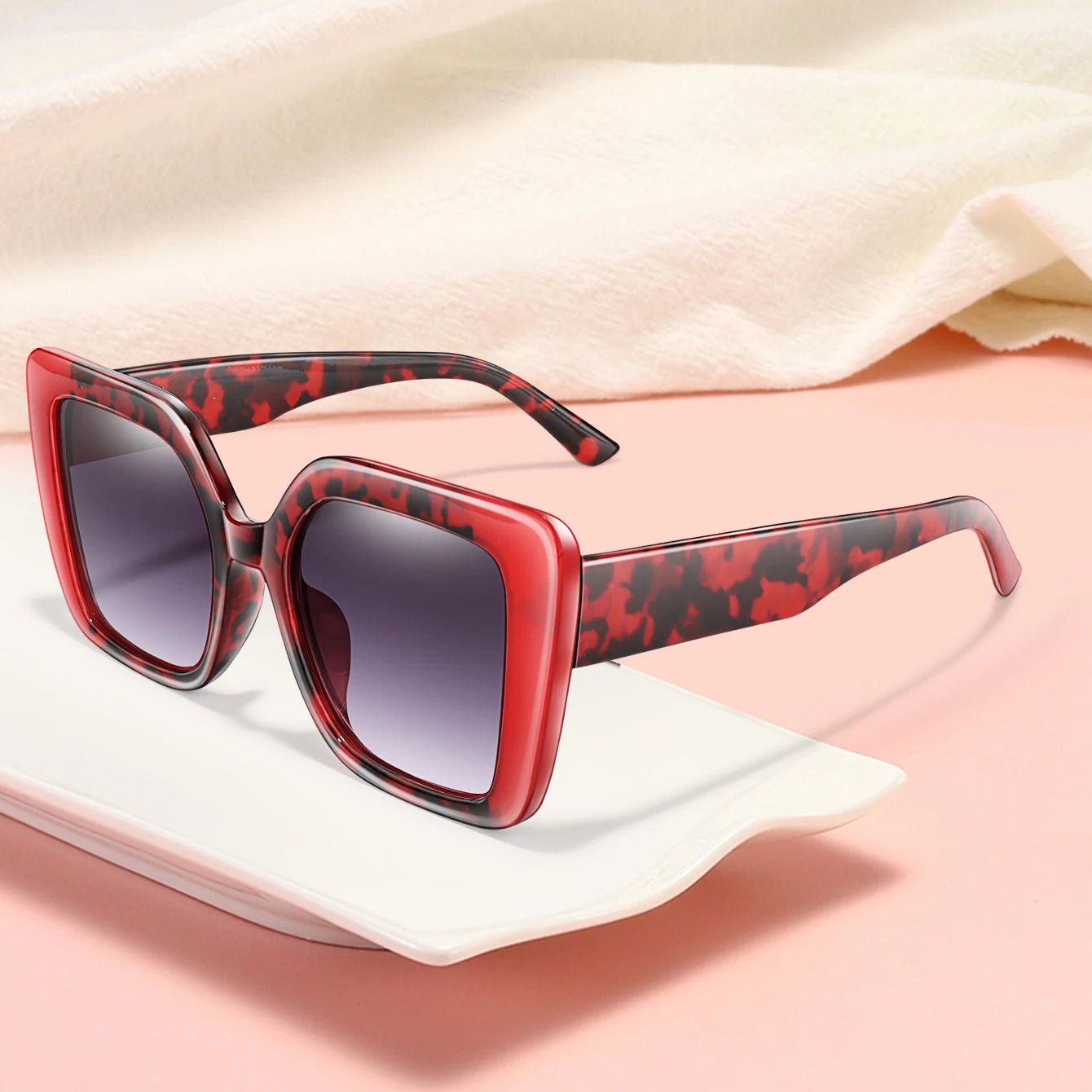 Women's Fashionable Sunglasses Large Lens Square Frame Glasses Suitable for Daily Wear Shopping Beach Parties Unisex